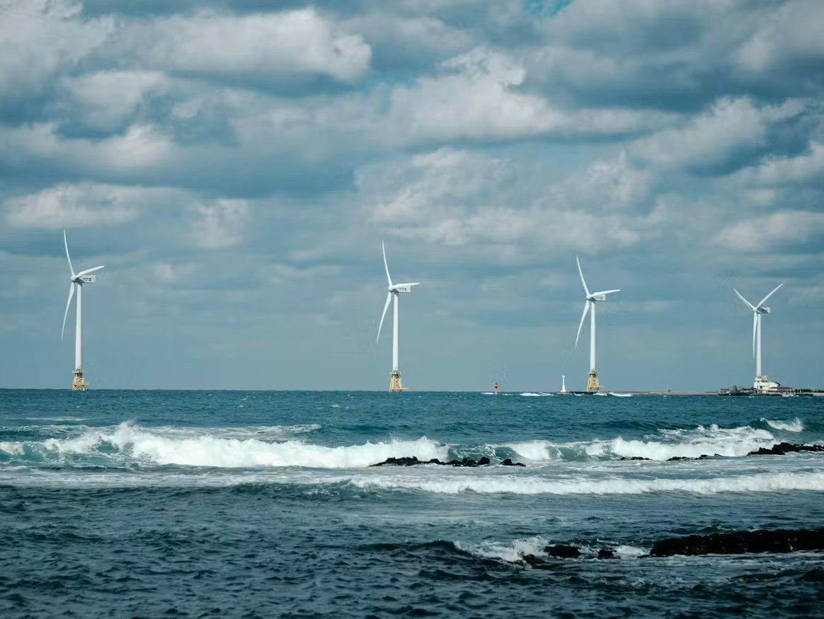 한국, 20MW 국내 터빈 개발 등 해상 풍력 발전 전략 개시